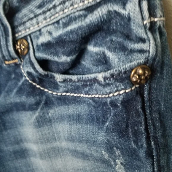 Miss Me 28 Distressed Capris Embroidered Blue Capri Jeans - Picture 8 of 15